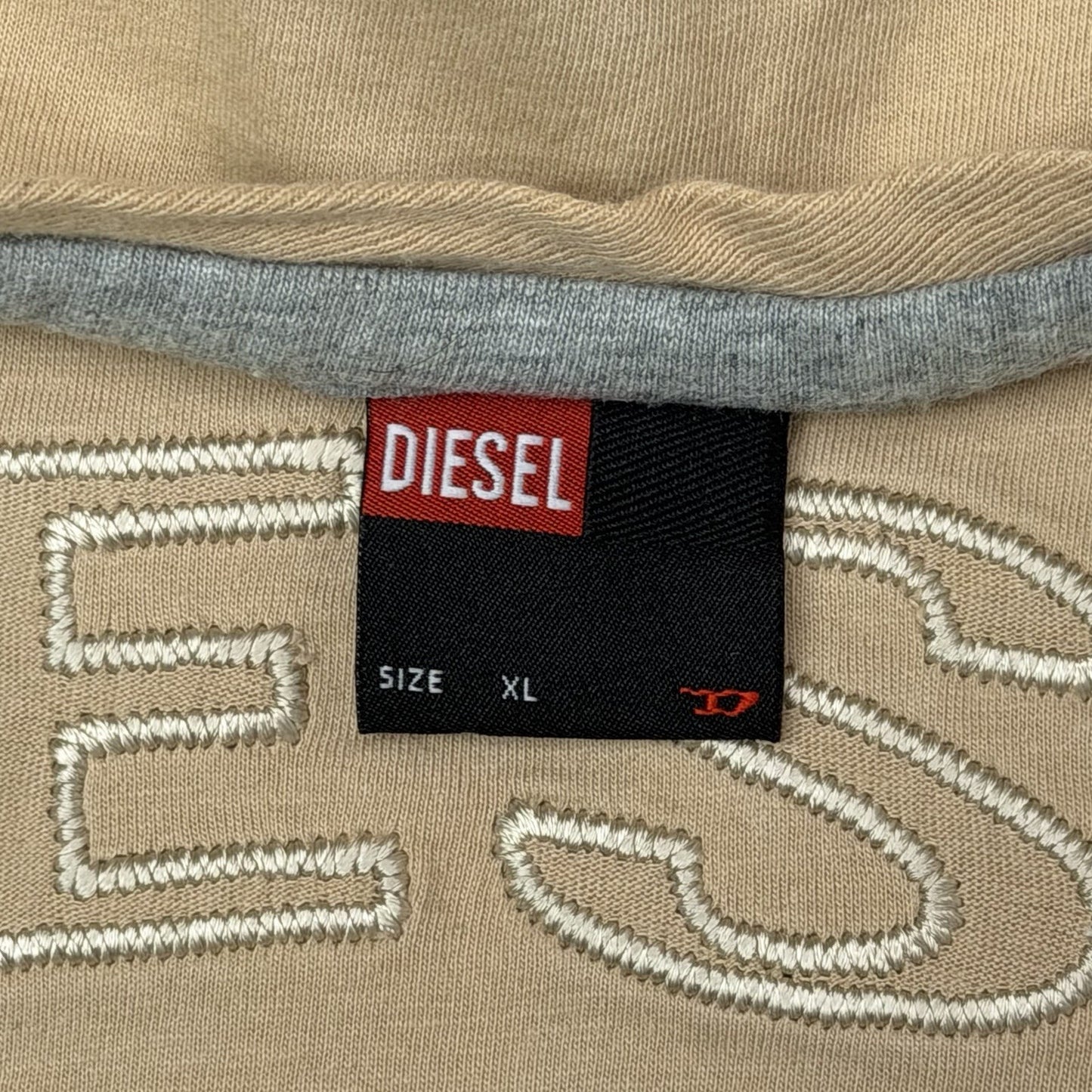 Vintage Diesel Logo T-Shirt Men’s XL Beige Embroidered Logo Design 00’s y2k