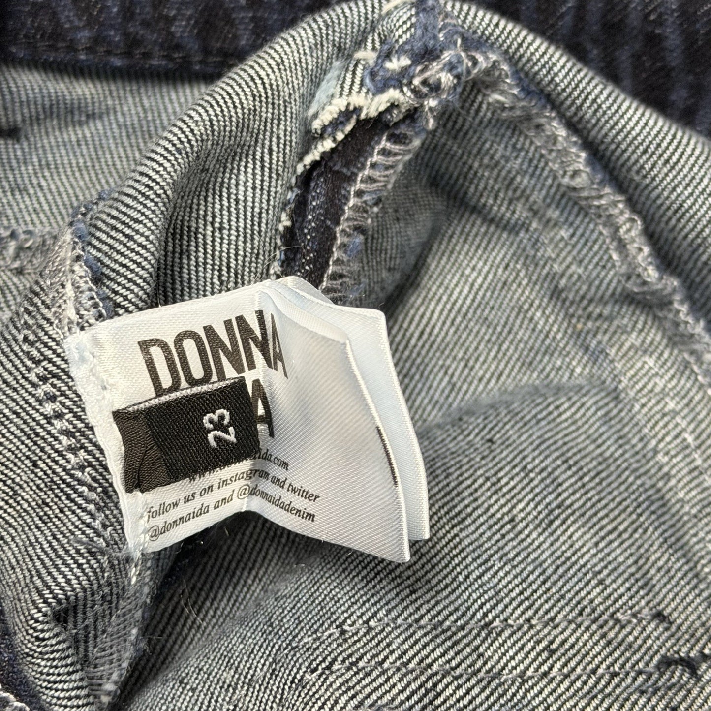 NWT Donna IDA Flared Jeans 23w 35l Blue Denim All Over Print