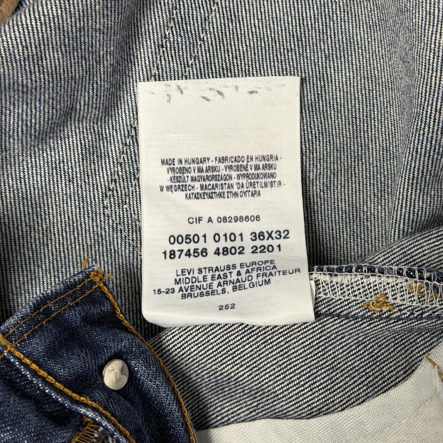 Vintage Levi’s 501 Straight Leg Jeans Men’s 36w 30l Blue Denim 00’s