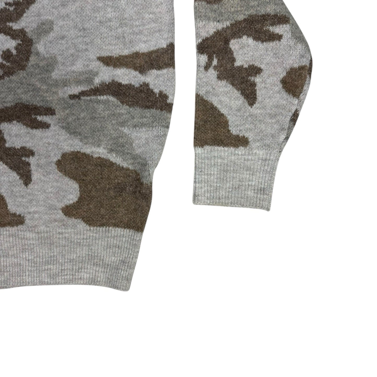 NWT Lyle & Scott Camo Jumper Men’s Medium Cream And Brown