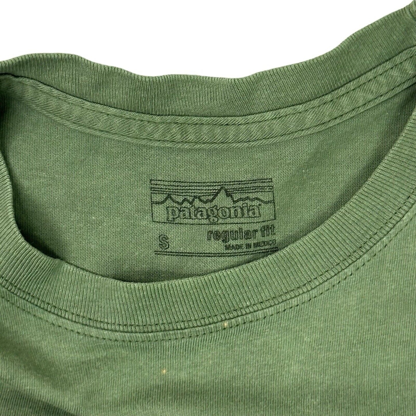 Patagonia Logo T-Shirt Green Mens Small