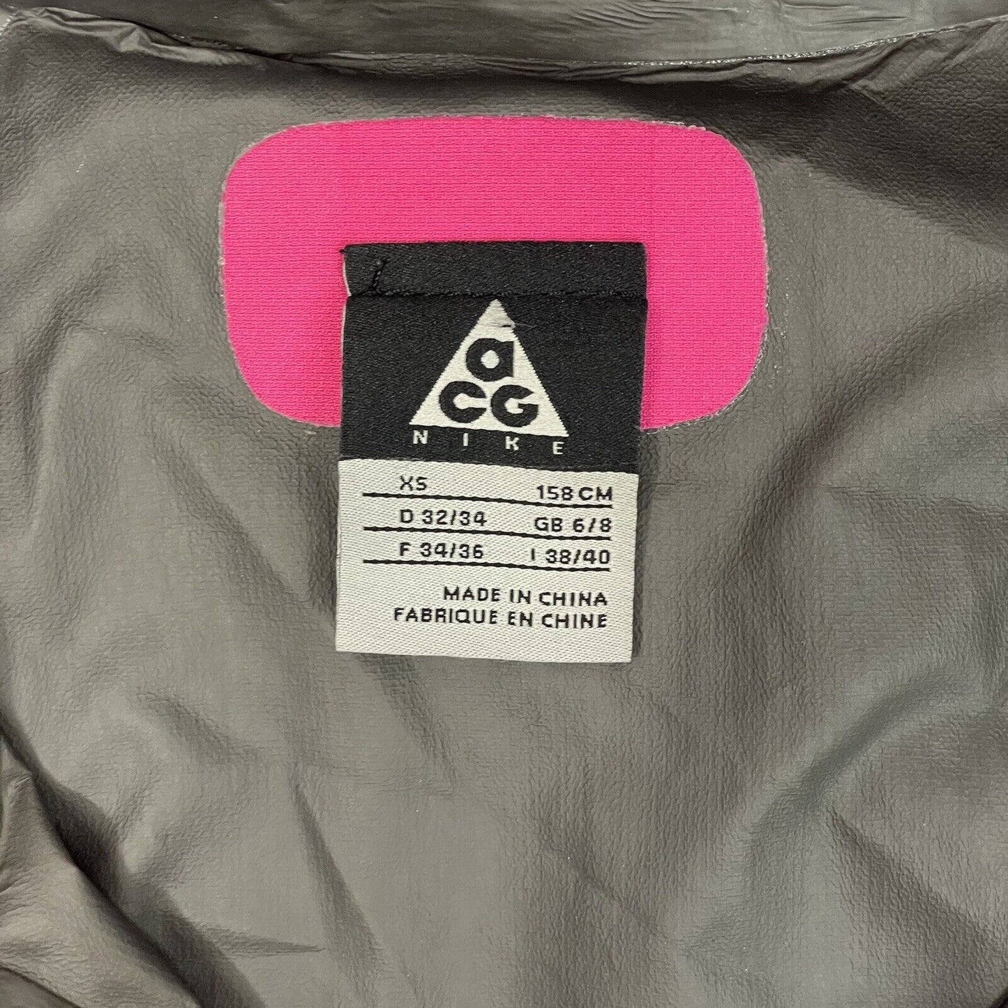 00’s Nike ACG Gore-Tex Jacket Womens XS Pink