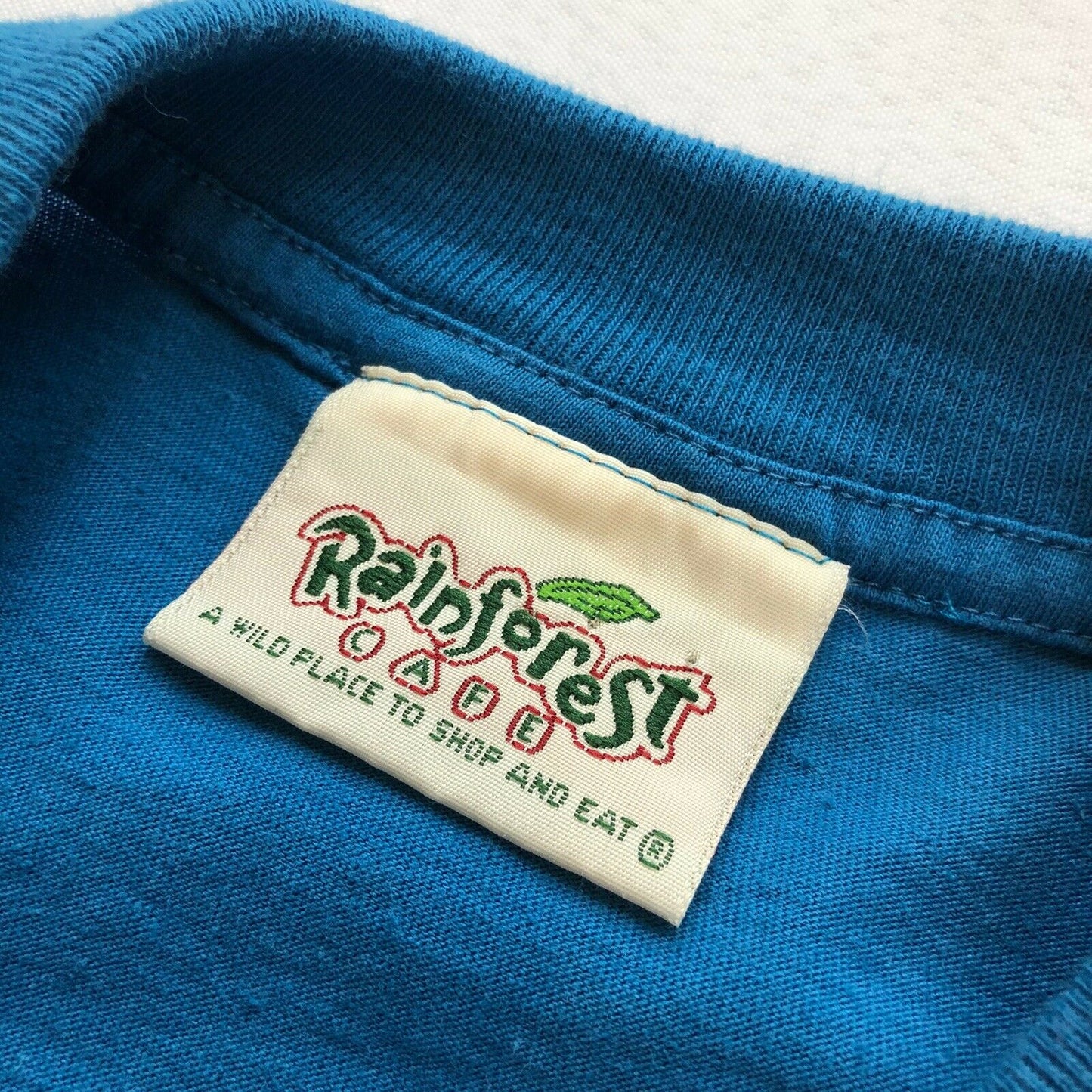 Vintage Rainforest Cafe London T-Shirt Mens Small Blue