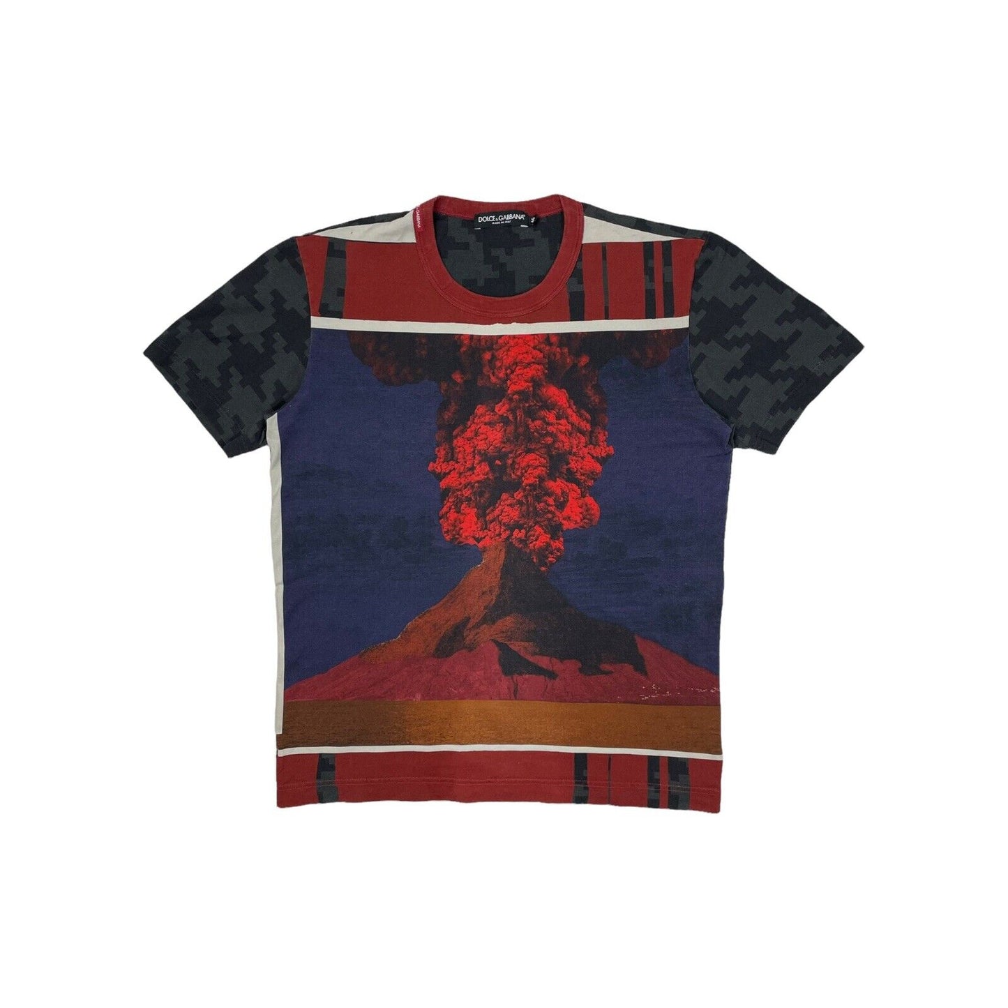 Dolce & Gabbana Volcano Graphic T-Shirt All Over Print Black And Red