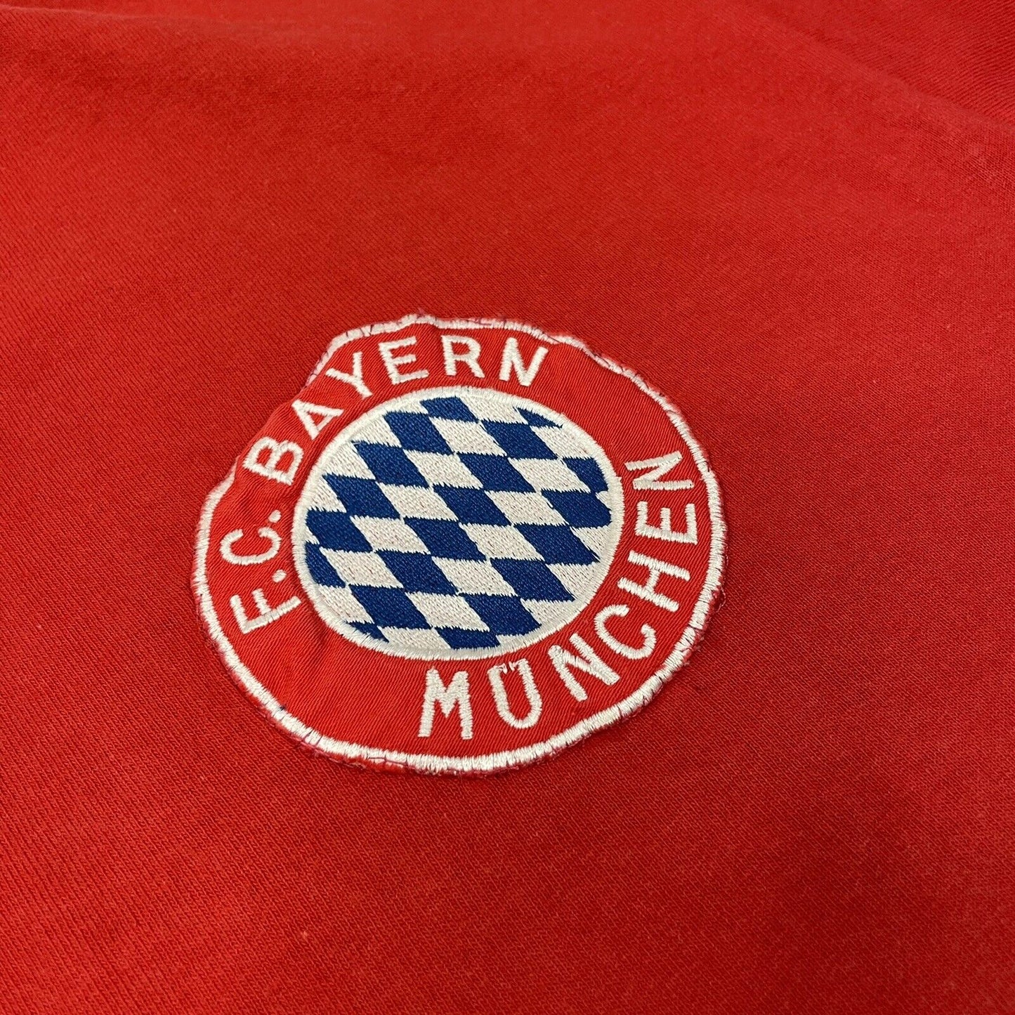 Vintage 90’s Bayern Munich Football T-Shirt Mens Large Red